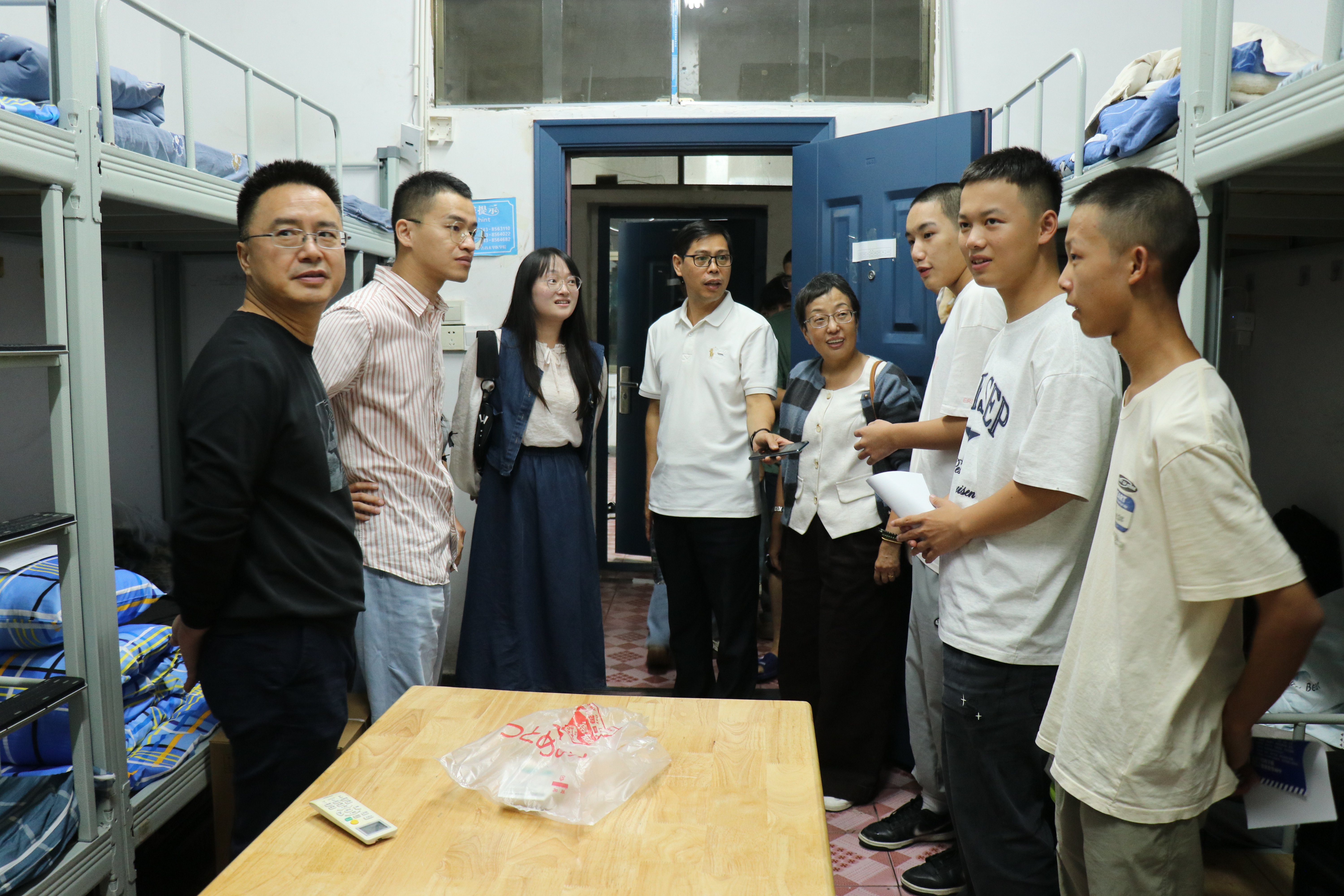 图为公司领导.JPG